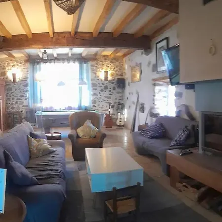 Maison Au Coeur Du Pays-basque بيت للعطل Mendionde